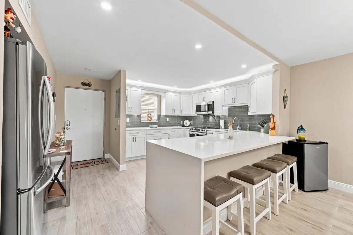 07_stl_2418 at 4629 POINCIANA Street 304, Lauderdale-By-The-Sea