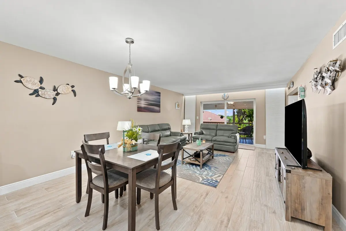 09_stl_2438_with_tv at 4629 POINCIANA Street 304, Lauderdale-By-The-Sea