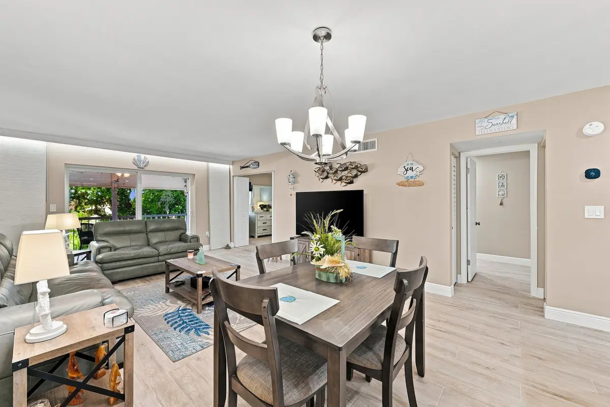 10_stl_2443_with_tv at 4629 POINCIANA Street 304, Lauderdale-By-The-Sea