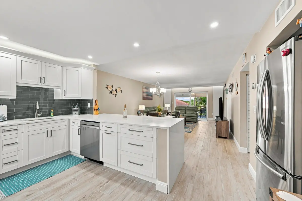 04_stl_2413 at 4629 POINCIANA Street 304, Lauderdale-By-The-Sea