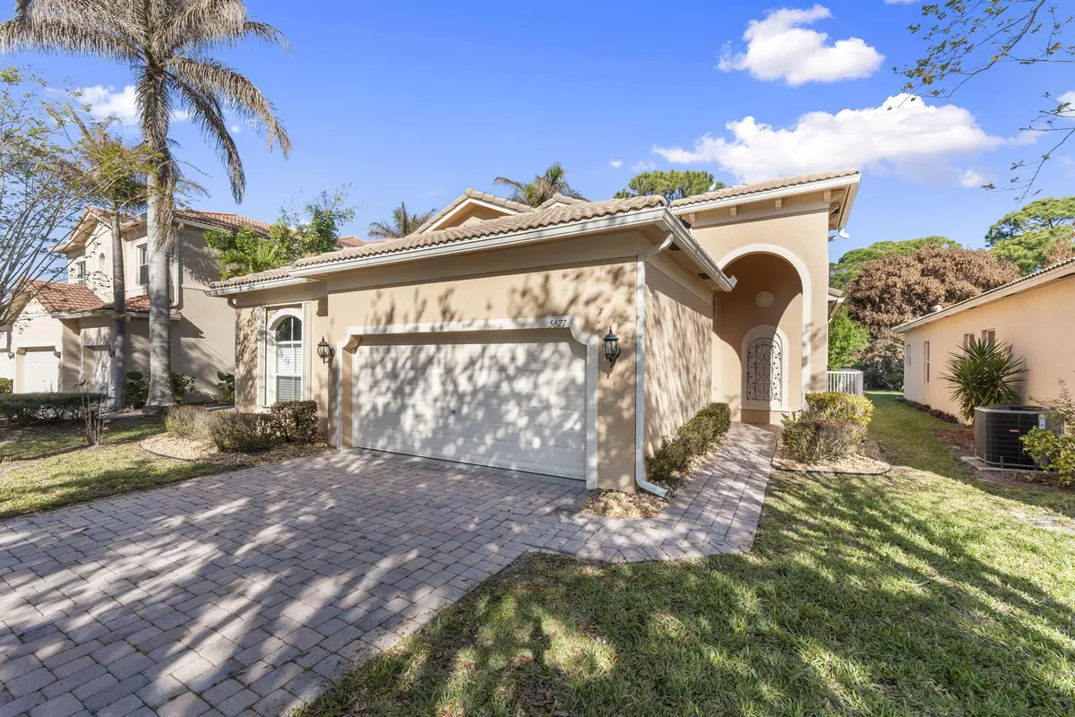 Front at 5627 Sunberry Circle, Fort Pierce