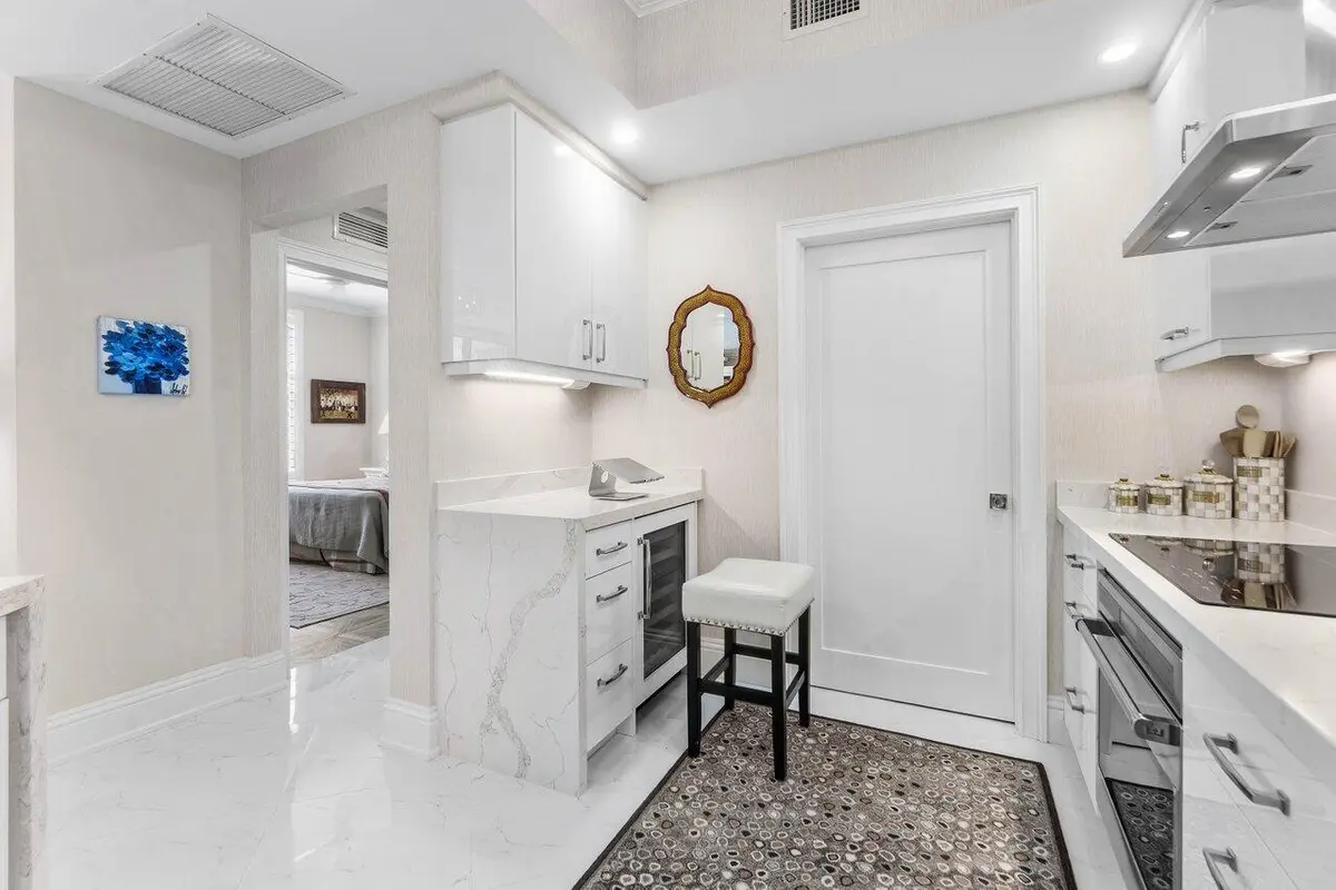 Kitchen at 801 S OLIVE Avenue 1508, West Palm Beach