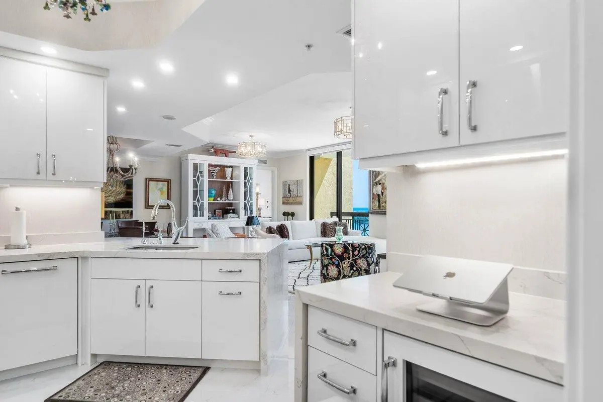 Kitchen at 801 S OLIVE Avenue 1508, West Palm Beach