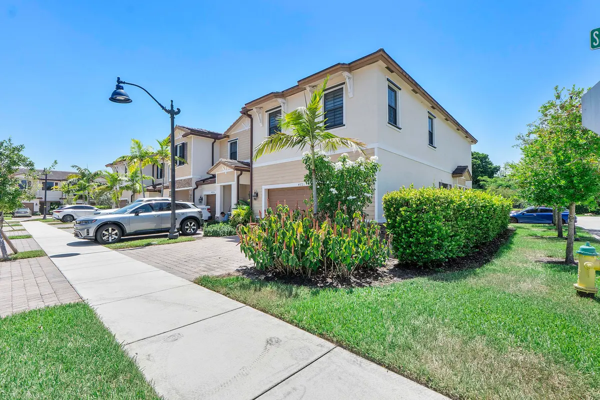 4721 Santa Cruz Way_001 at 4721 Santa Cruz Way, Davie