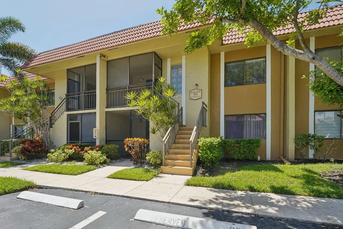 Front of theBldg at 327 LAKEVIEW Drive 203, Weston