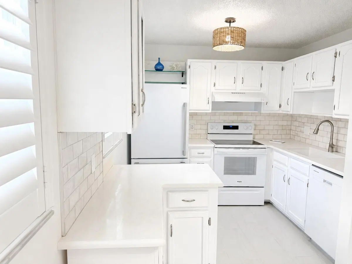 Kitchen at 36 Vista Gardens Trail 102, Vero Beach