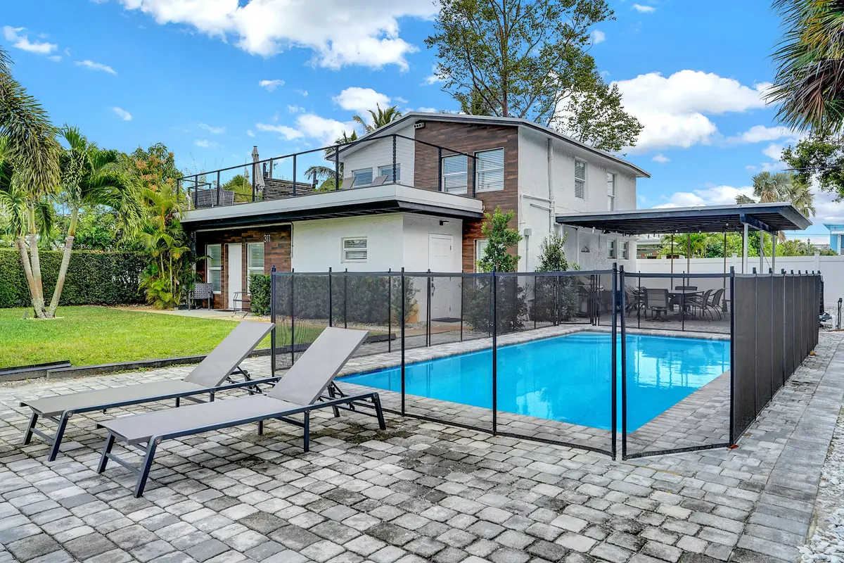 Pool at 311 SE 3rd Avenue Upstairs, Delray Beach