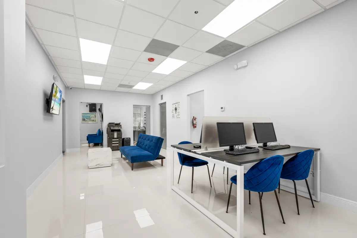 Main work area at 9200 BELVEDERE Road 207, Royal Palm Beach
