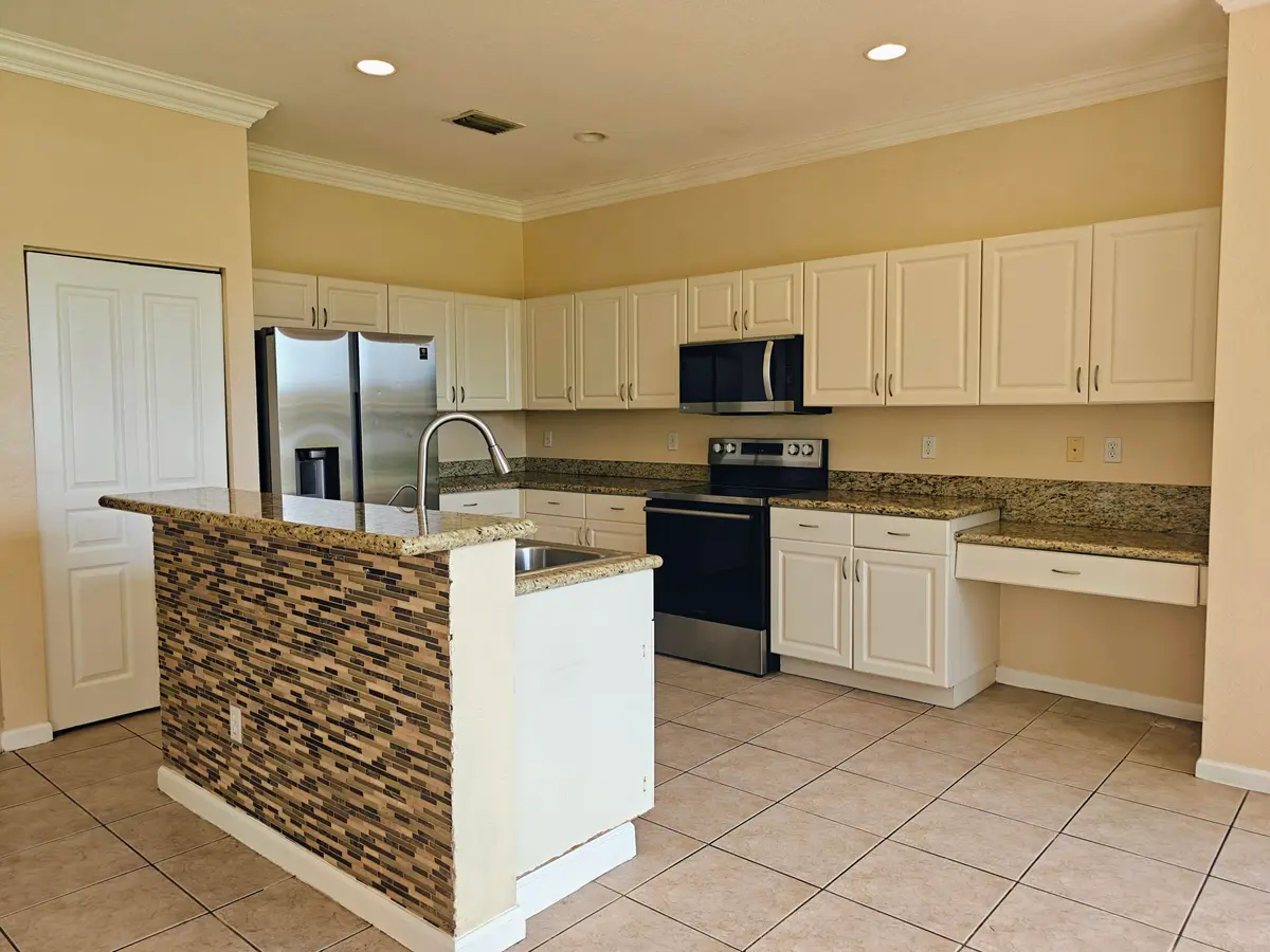 624 Garden Cress Trail, Royal Palm Beach, FL – photo 6