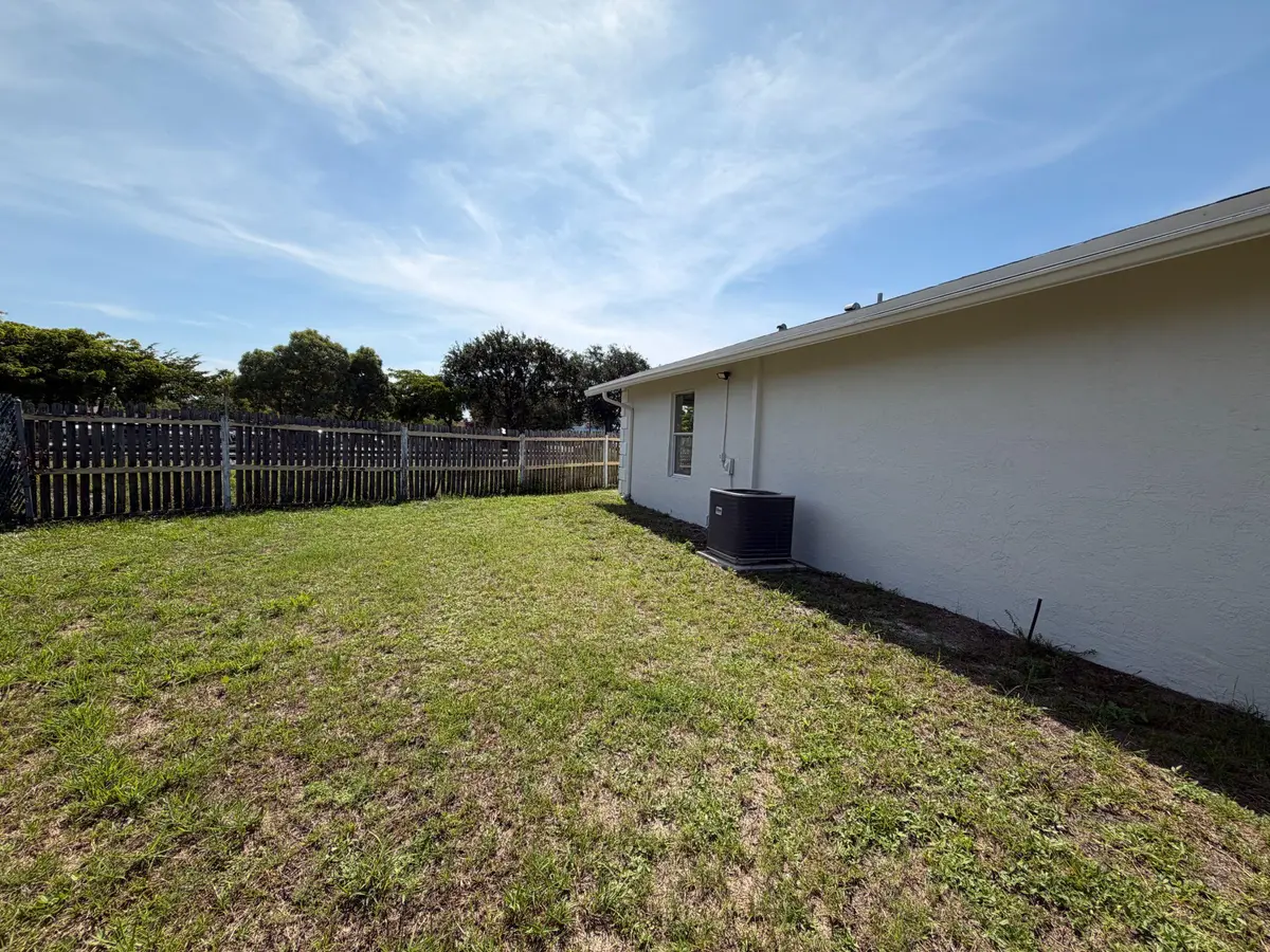 listing_4 at 1418 K, Lake Worth Beach