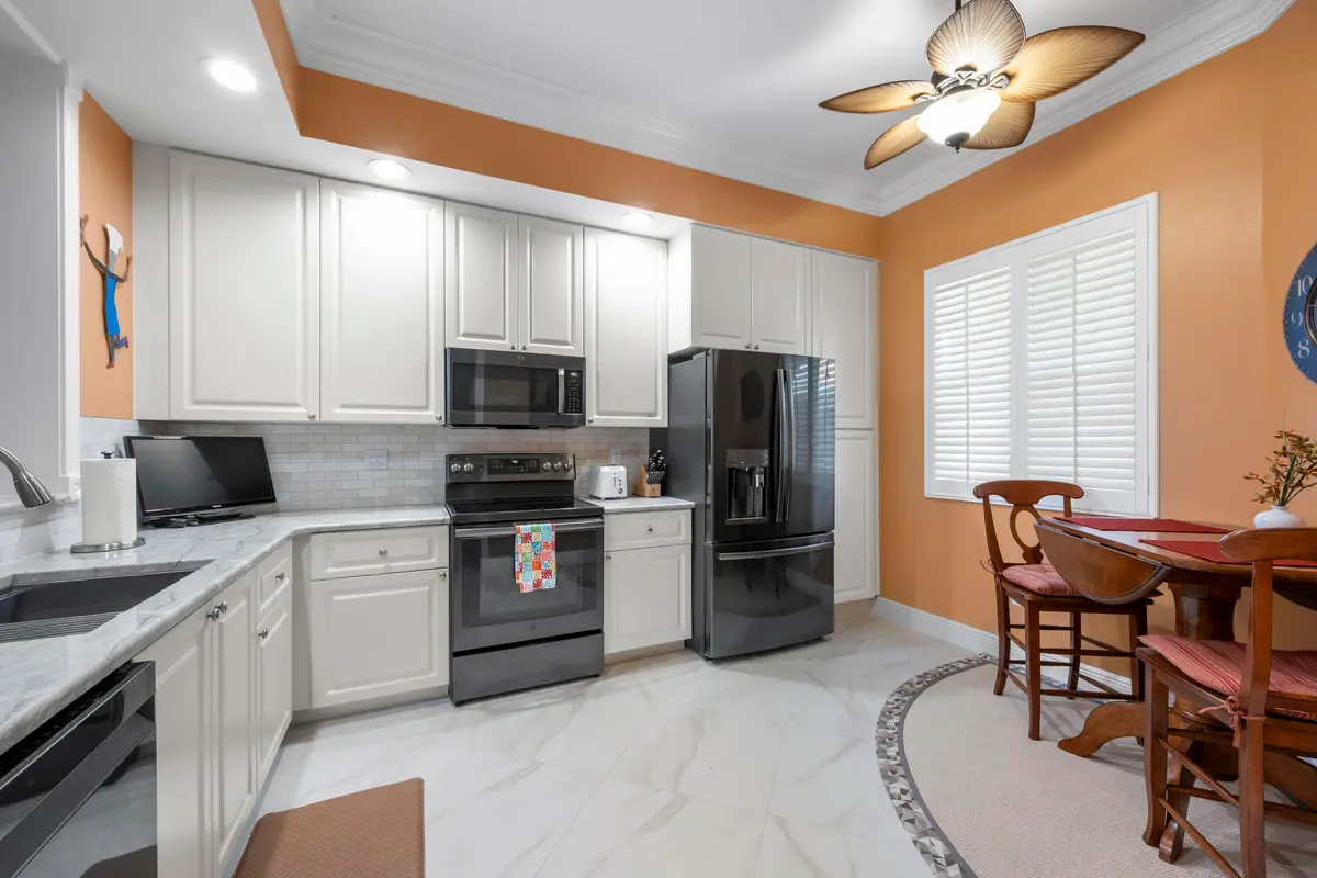 TR8HarborIsleDrivePH5-22 at 8 Harbour Isle Drive PH05, Fort Pierce