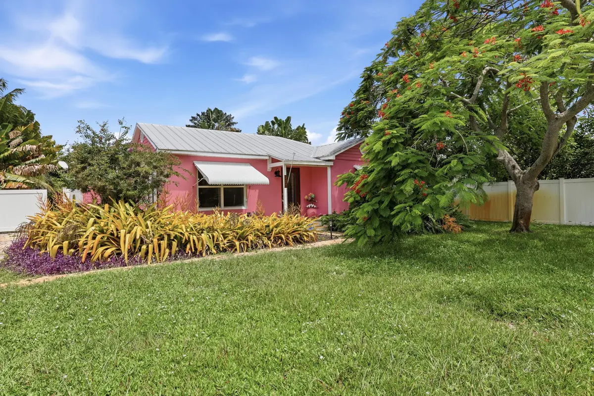 4_0h8a1473 at 227 S SWINTON Avenue, Delray Beach