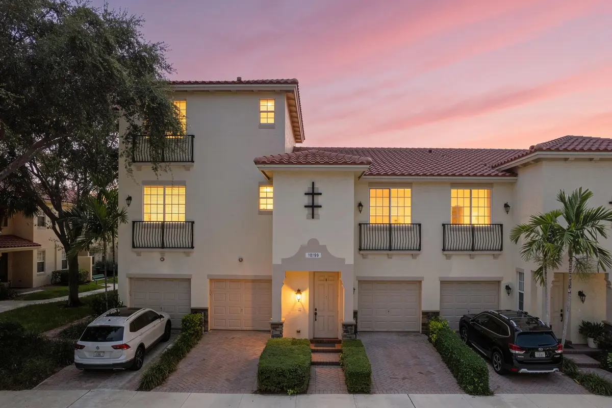 Twilight at 1020 E LONGPORT Circle 6B, Delray Beach