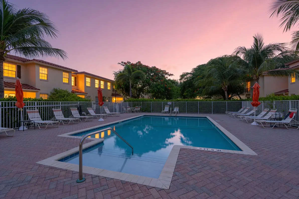 Twilight at 1020 E LONGPORT Circle 6B, Delray Beach