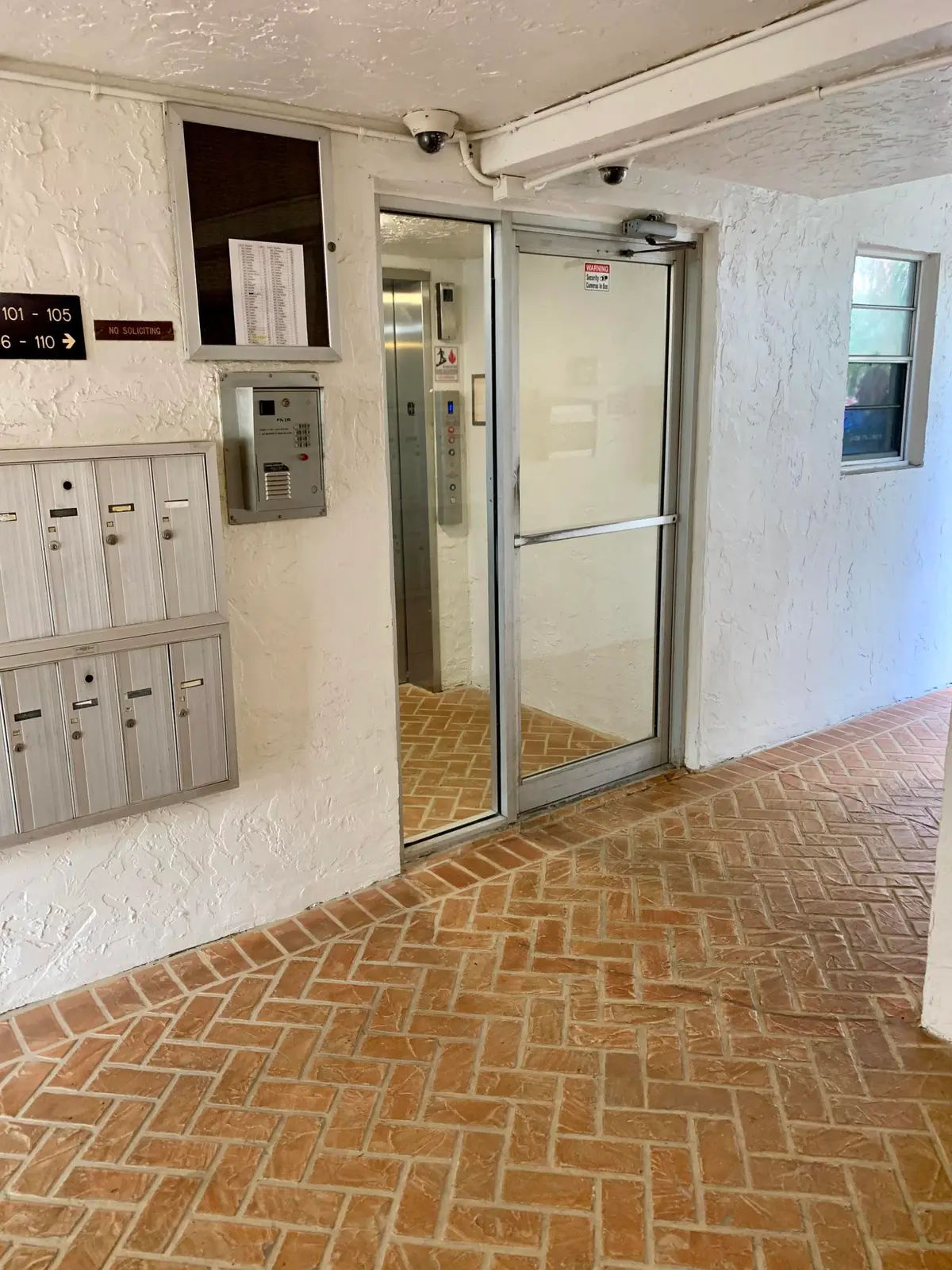 Entrance at 3100 W ROLLING HILLS Circle 309, Davie