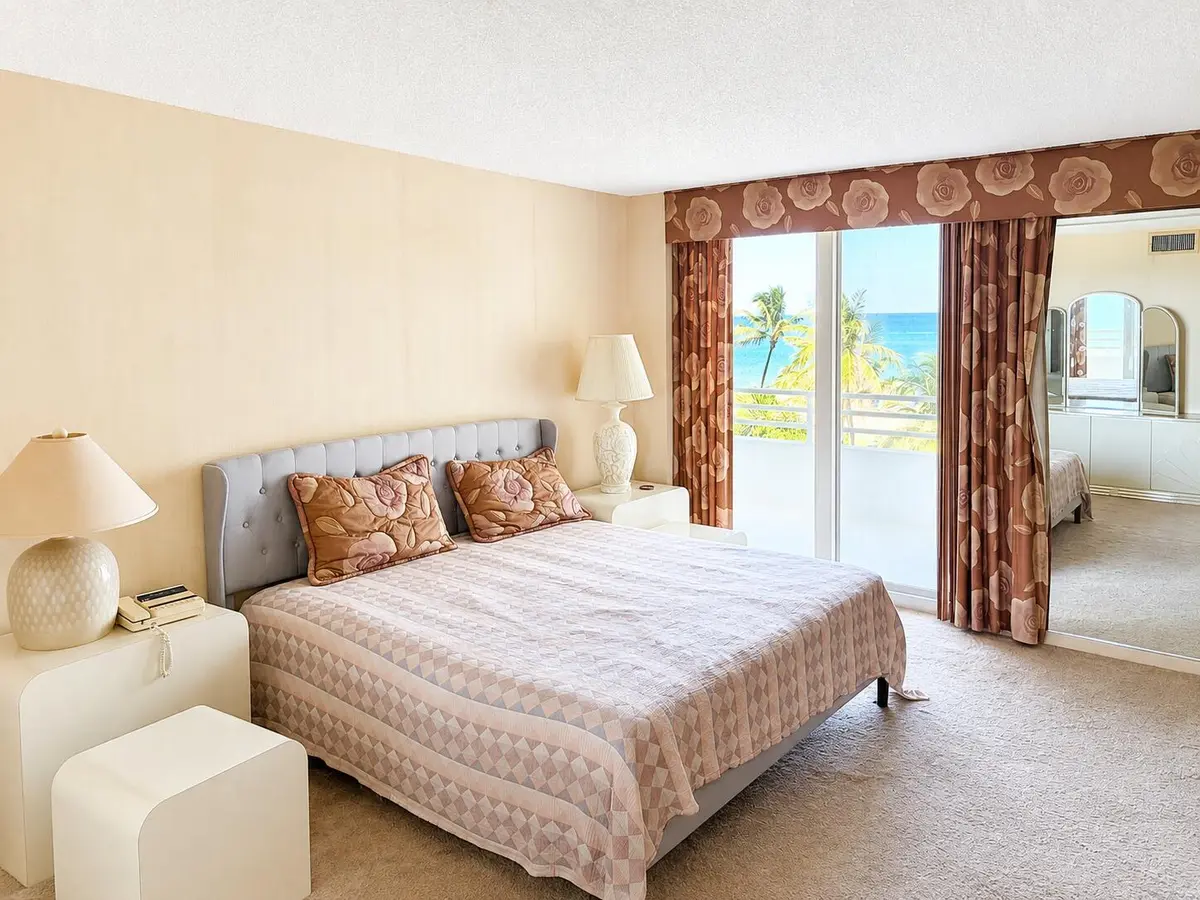 ChatGPT 2 at 3407 S Ocean Boulevard, Highland Beach
