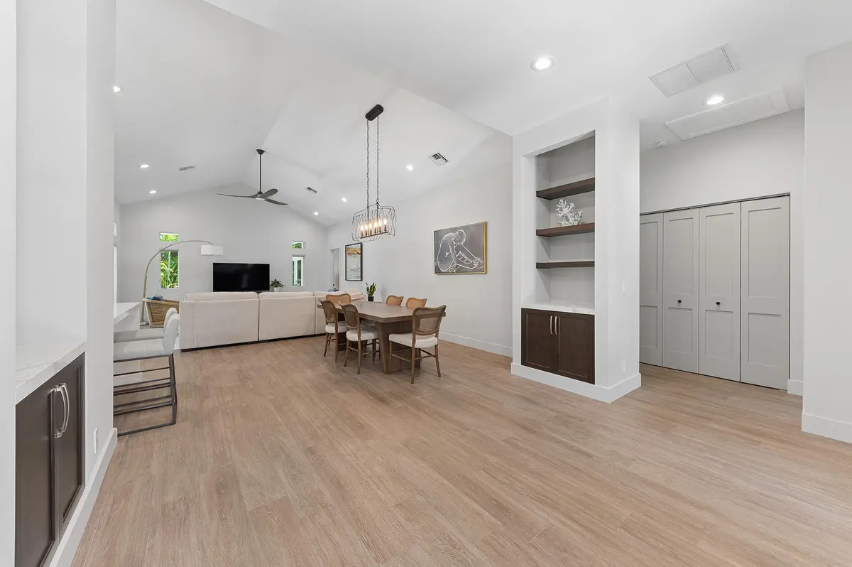 Spacious Foyer entryway at 115 NE 16TH Court, Delray Beach