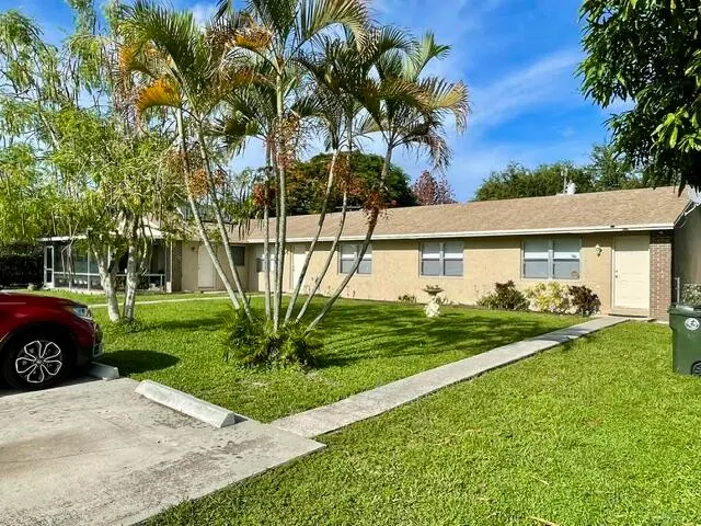 Front Exterior at 424 Jennings Avenue, Greenacres