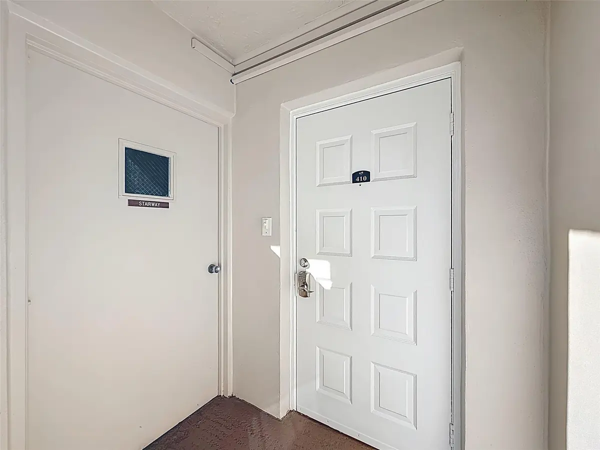 Photo 8 at 545 Oaks Lane 410, Pompano Beach