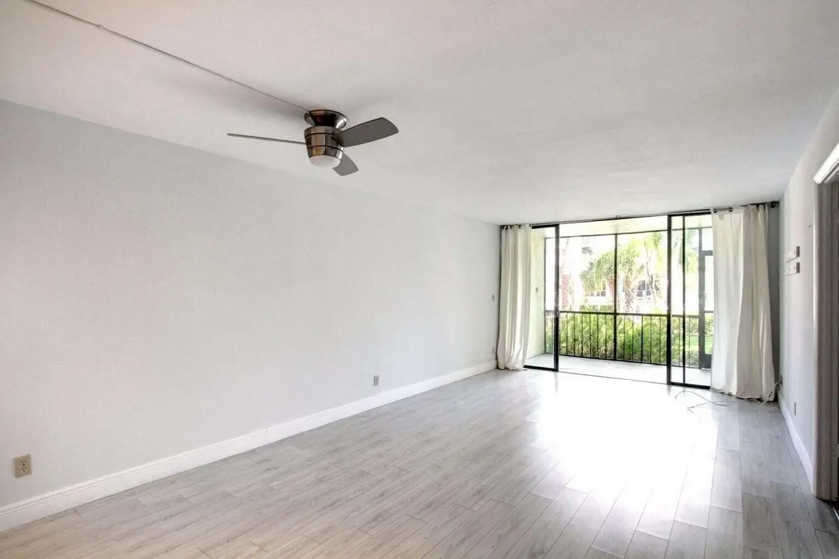 20220331201011953429000000-o at 11 ROYAL PALM Way 1040, Boca Raton