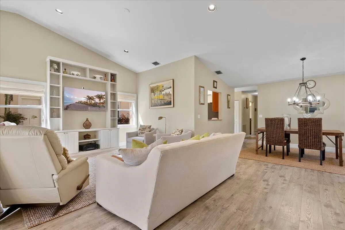 Family Room at 2590 NEATON Court, Wellington