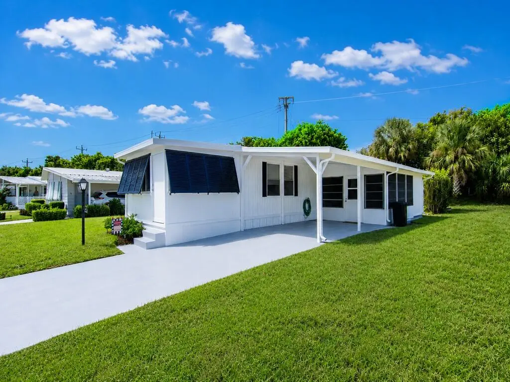 Front of Structure at 385 NE Jade Circle, Jensen Beach