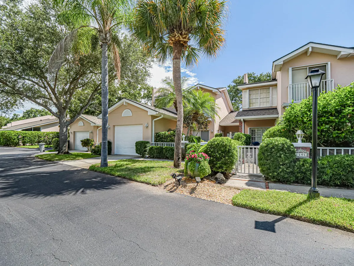 219 E Park Shores Circle 219B, Indian River Shores, FL – photo 2