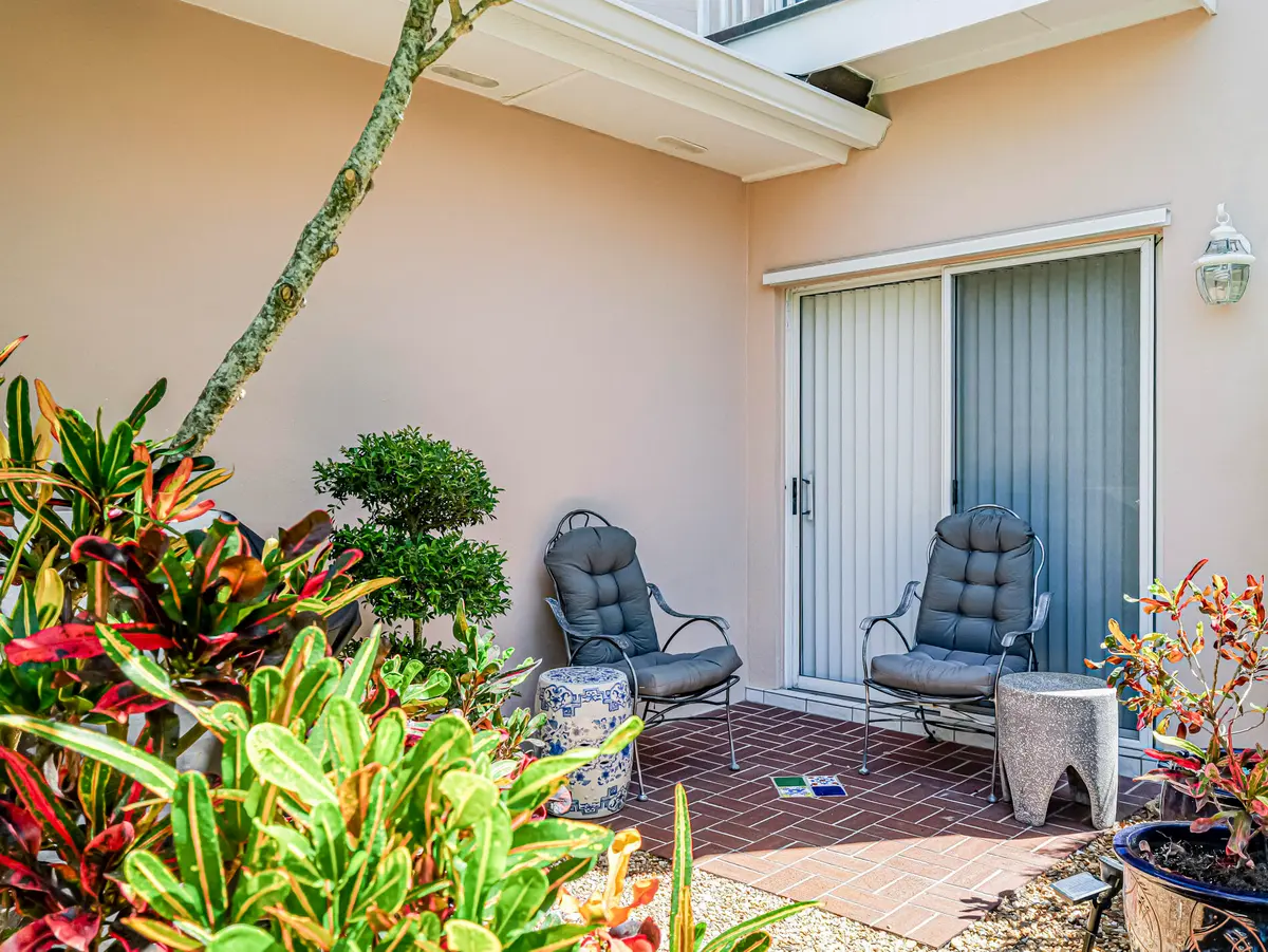 219 E Park Shores Circle 219B, Indian River Shores, FL – photo 6