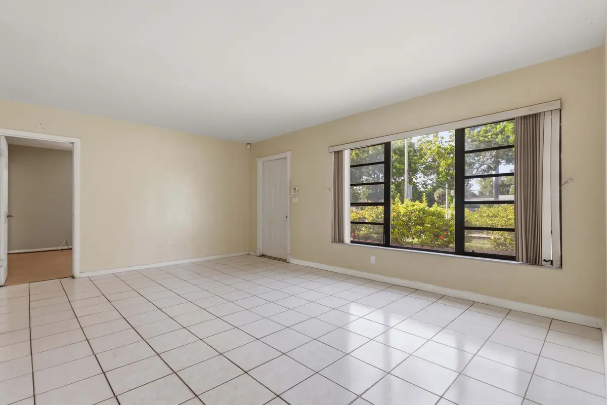 LopezProductions 03 at 980 NW 183RD Street, Miami Gardens