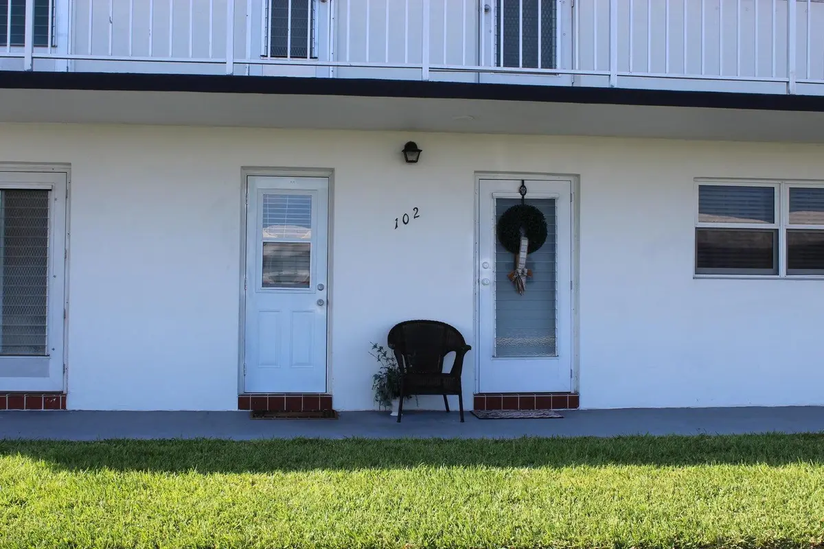 Front View at 1113 Lake Terrace, Boynton Beach
