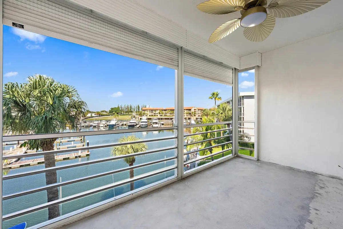 29 Yacht Club Dr 405-11 at 29 Yacht Club Drive Unit 405, North Palm Beach