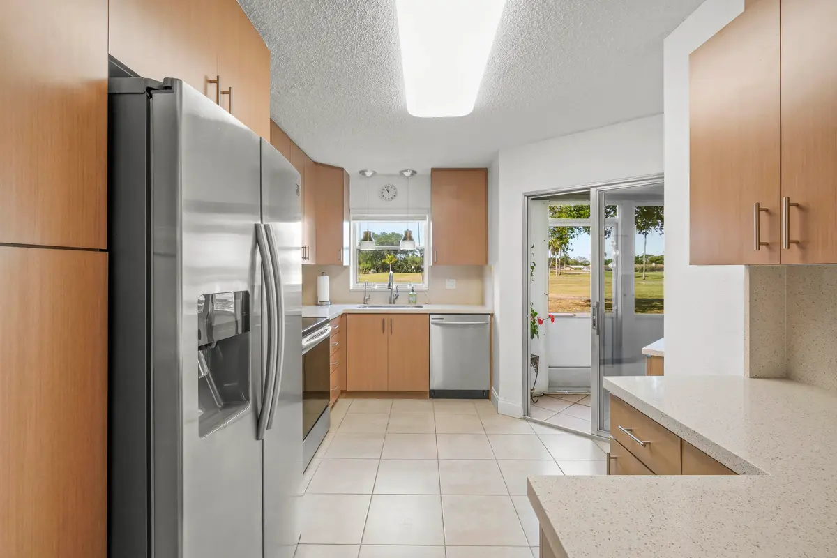 Renovated Kitchen at 3871 VIA POINCIANA 104, Lake Worth