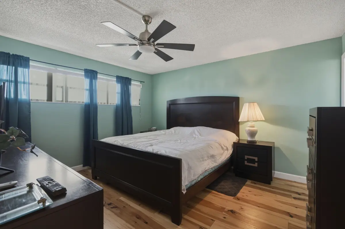 6. Guest Bedroom at 9420 S Hollybrook Lake Drive 304, Pembroke Pines