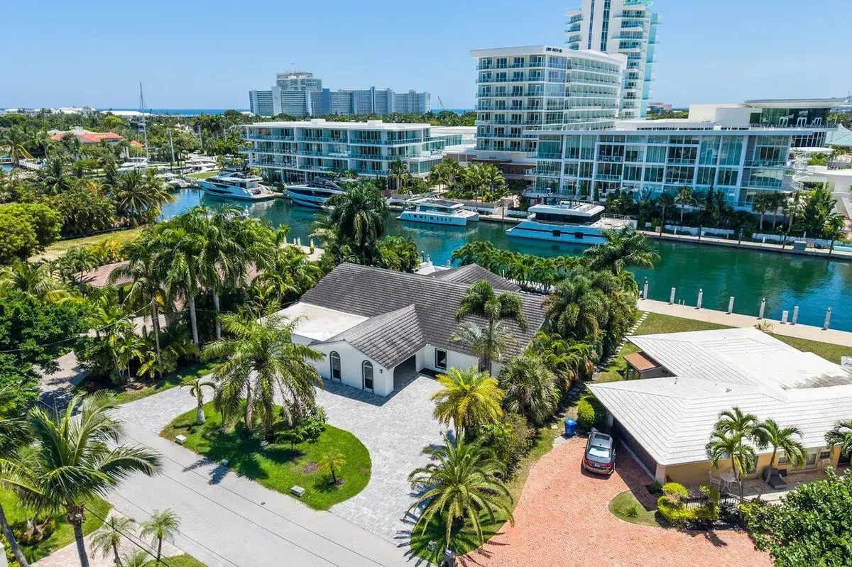 m65 at 2540 MERCEDES Drive, Fort Lauderdale