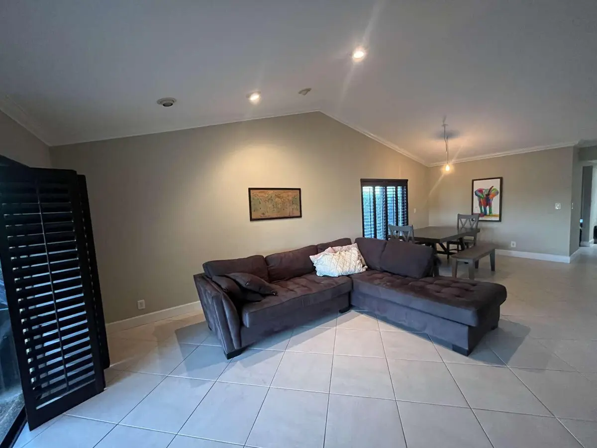 Duco.4 at 16233 Laurel Drive 17, Weston