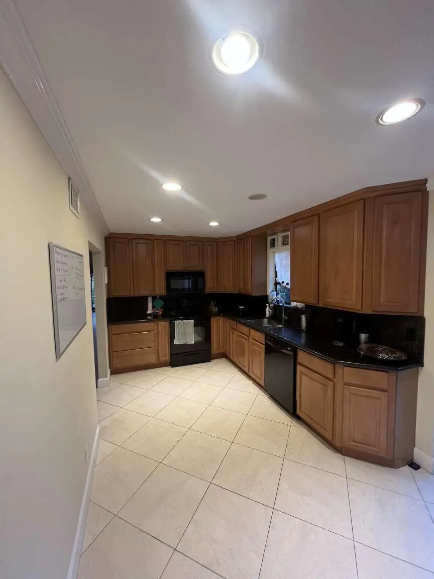 Duco.7 at 16233 Laurel Drive 17, Weston