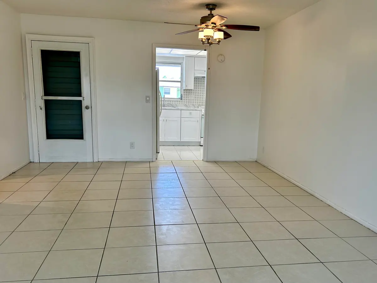 IMG_8976 at 2895 CROSLEY Drive C, West Palm Beach