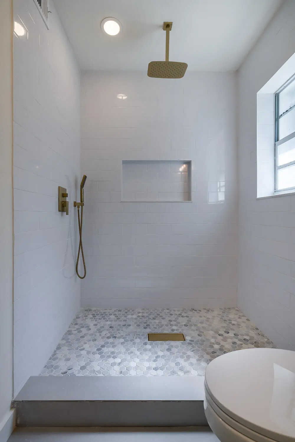 22 169 12 at 20 NE 169TH Street 1-2, North Miami Beach
