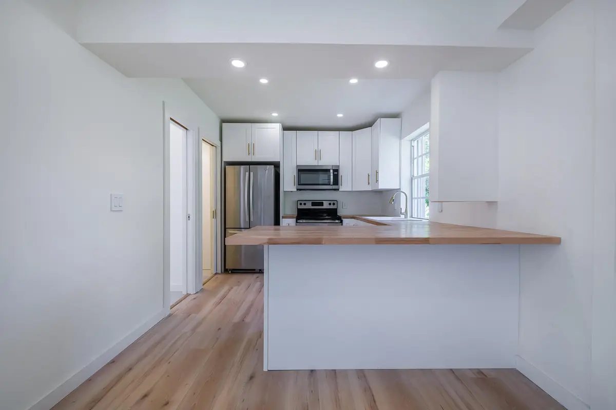 22 169 9 at 20 NE 169TH Street 1-2, North Miami Beach