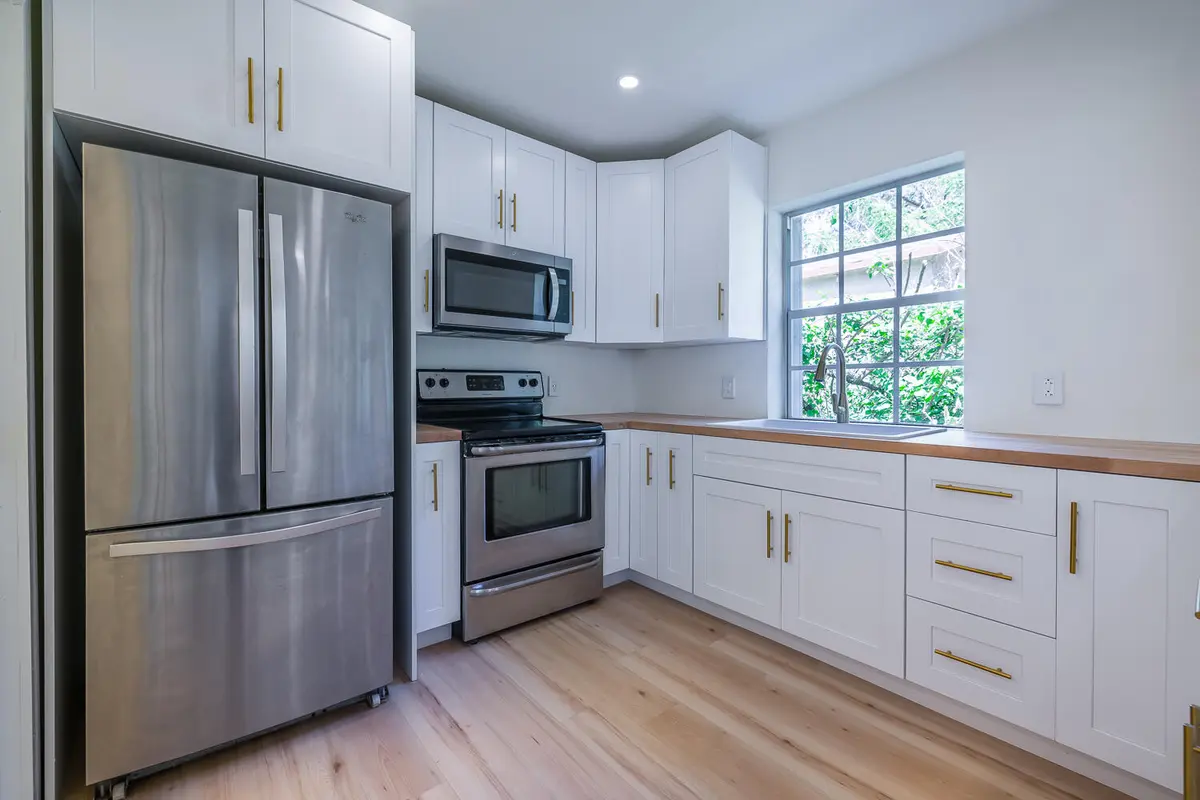 22 169 8 at 20 NE 169TH Street 1-2, North Miami Beach