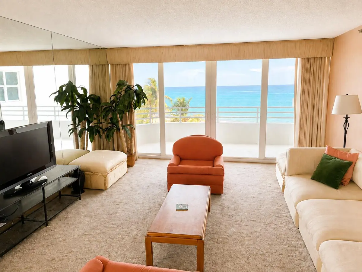 ChatGPT 6a at 3407 S Ocean Boulevard, Highland Beach