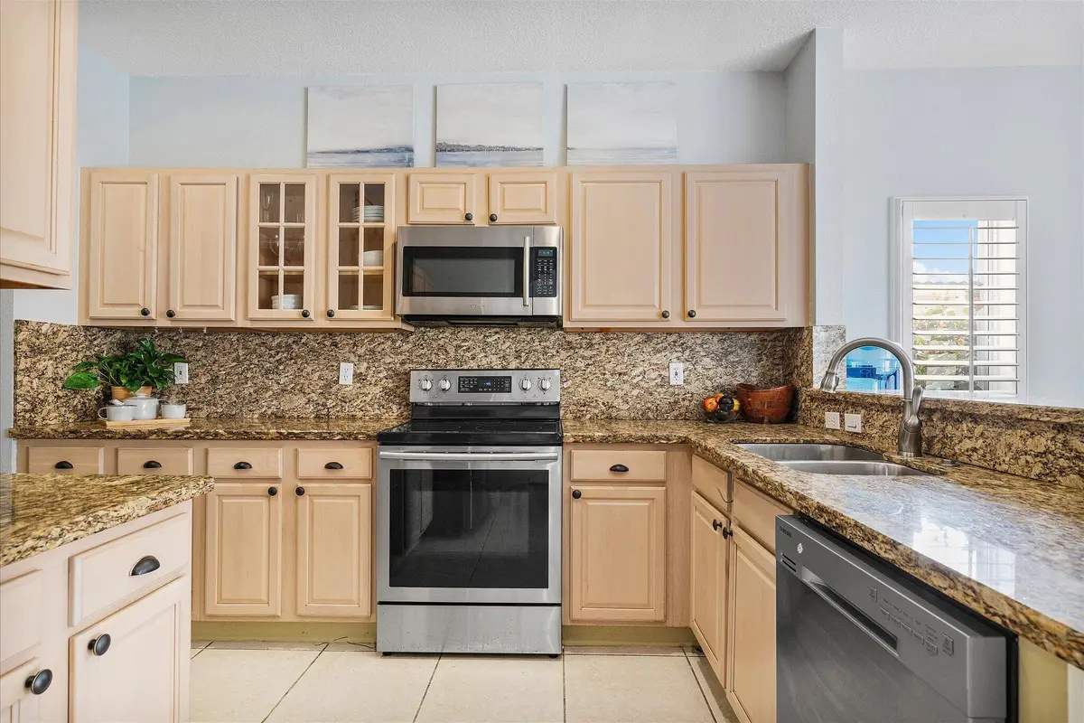 024-24-16871 SW 5th Ct_063 at 16871 SW 5th Court, Weston