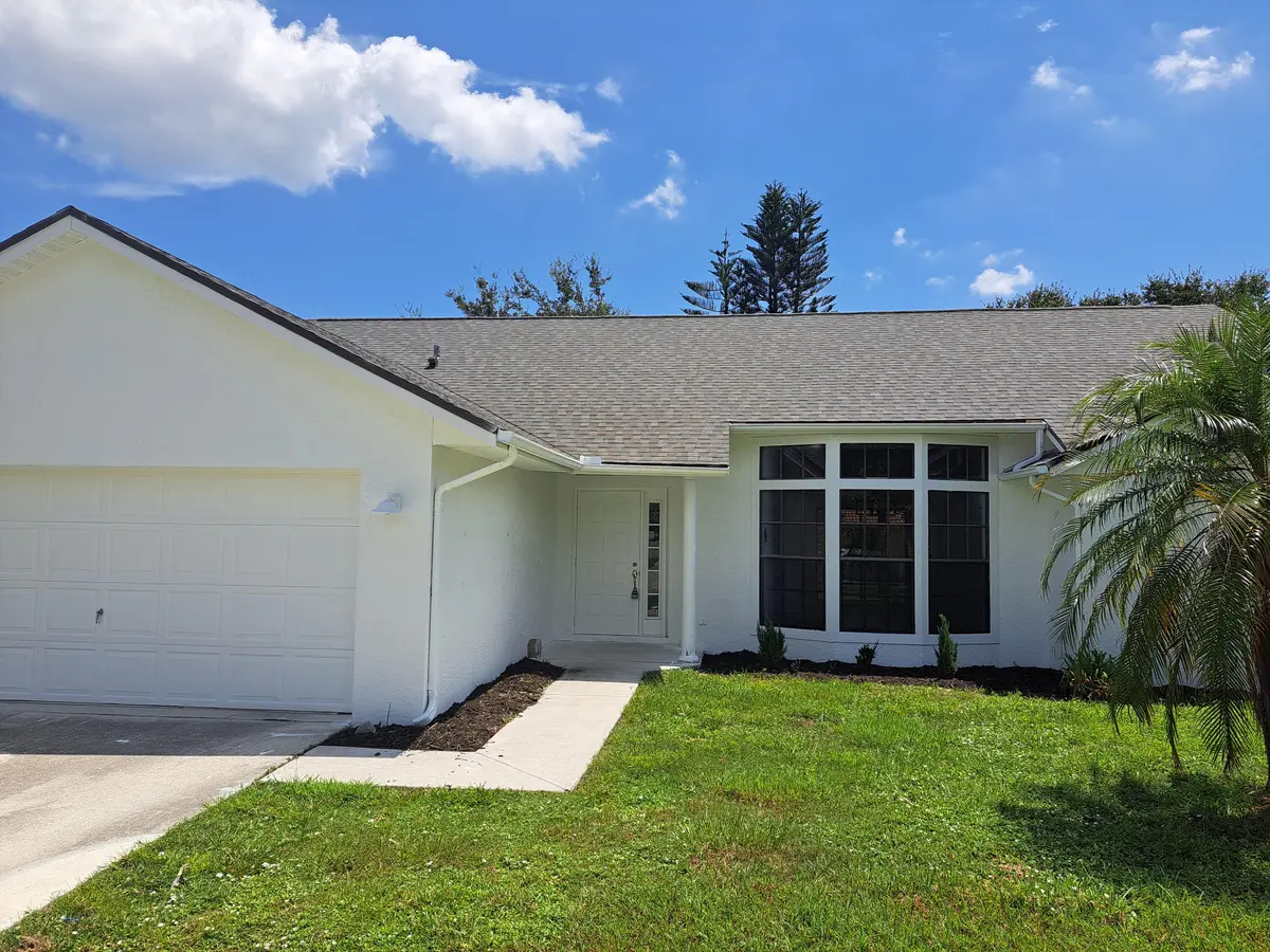 e at 5000 NW Erskin Terrace, Port St. Lucie