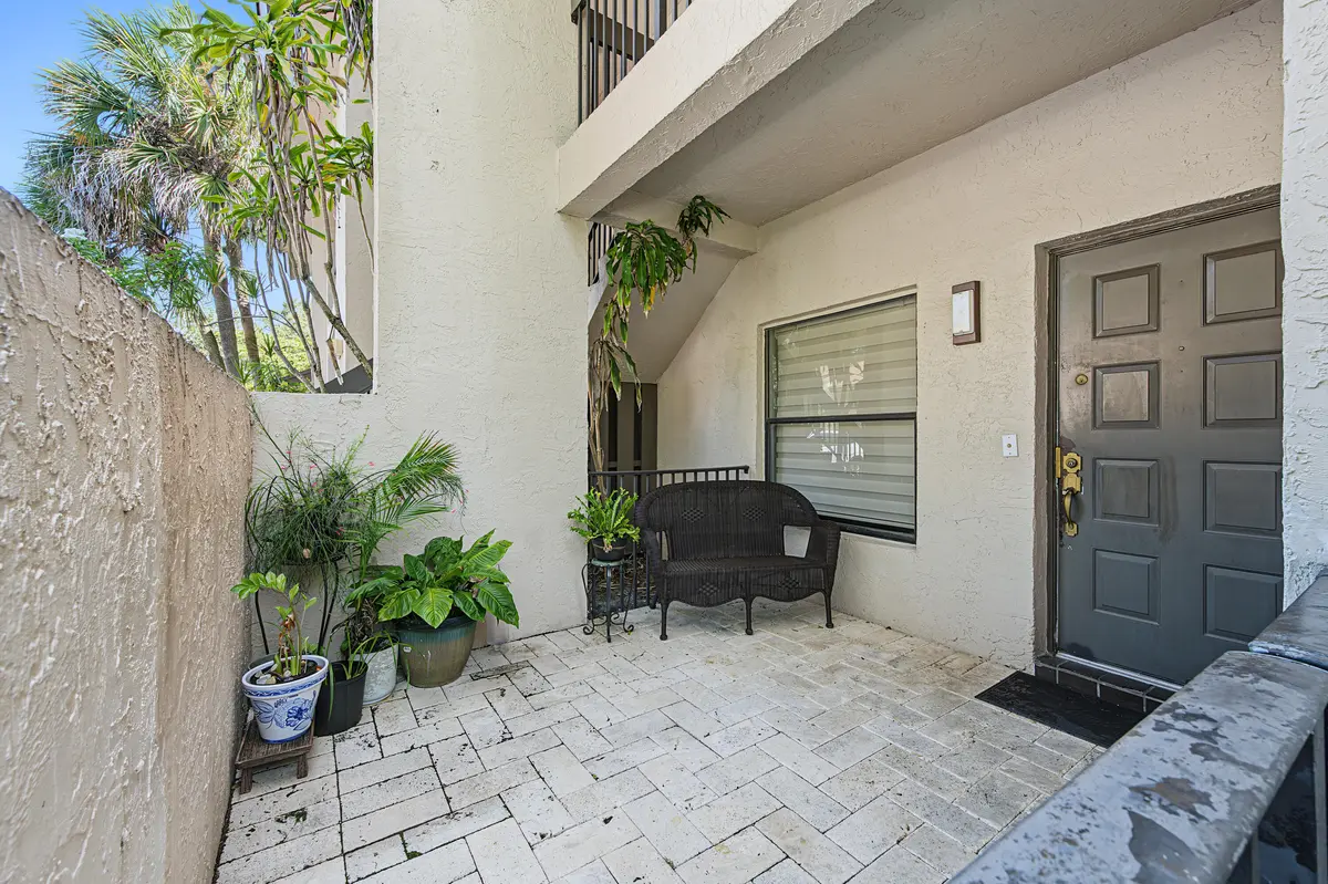Front courtyard at 4228 NW 22nd Street 100J, Coconut Creek