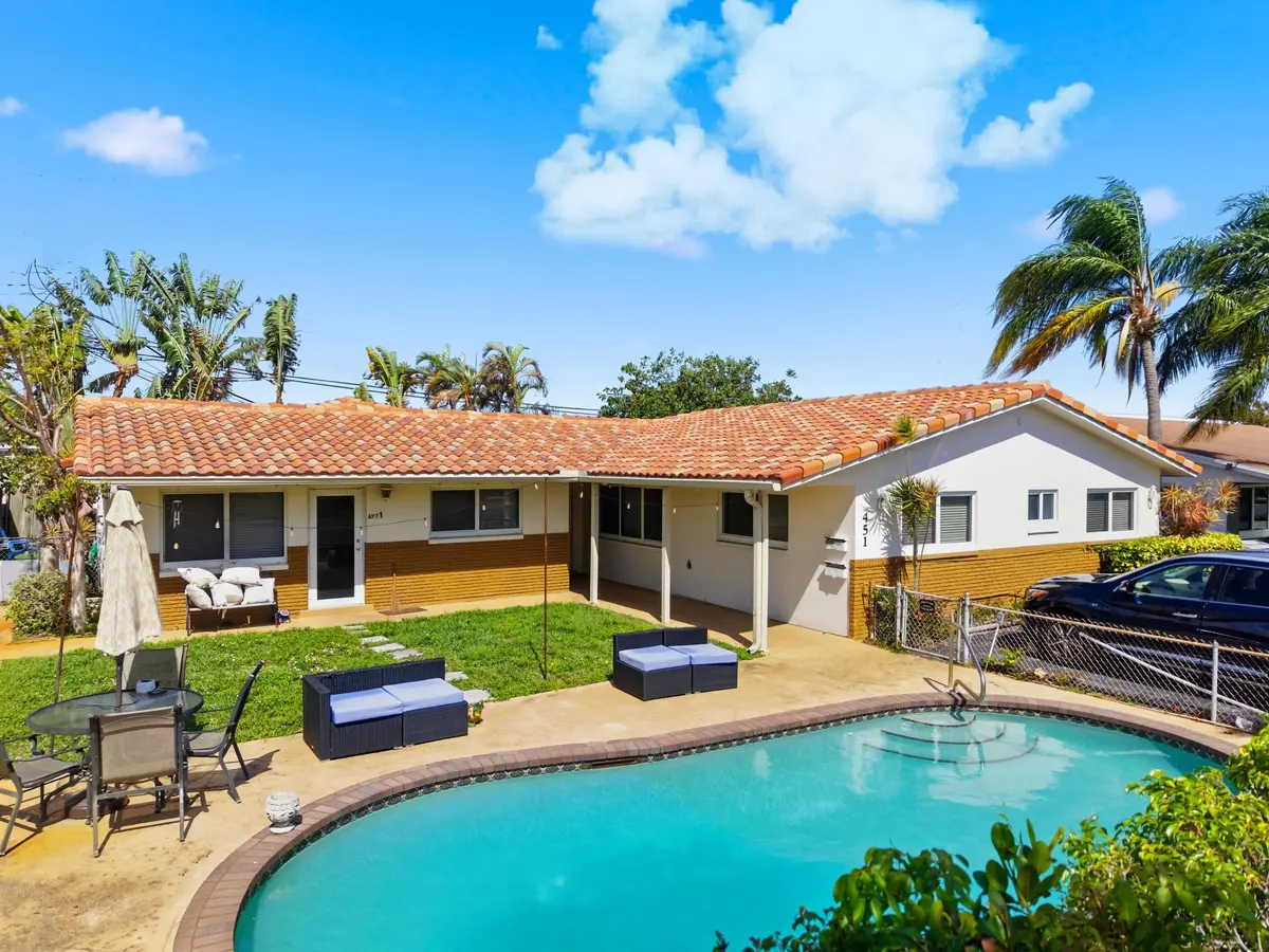 Front at 451 SE 1st Avenue A-B, Pompano Beach