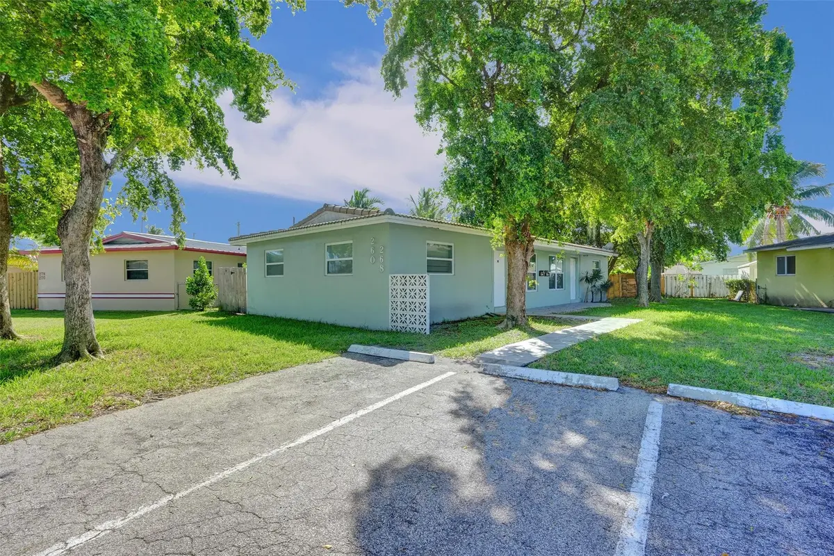 Photo 2 at 260 NE 41st Street, Oakland Park
