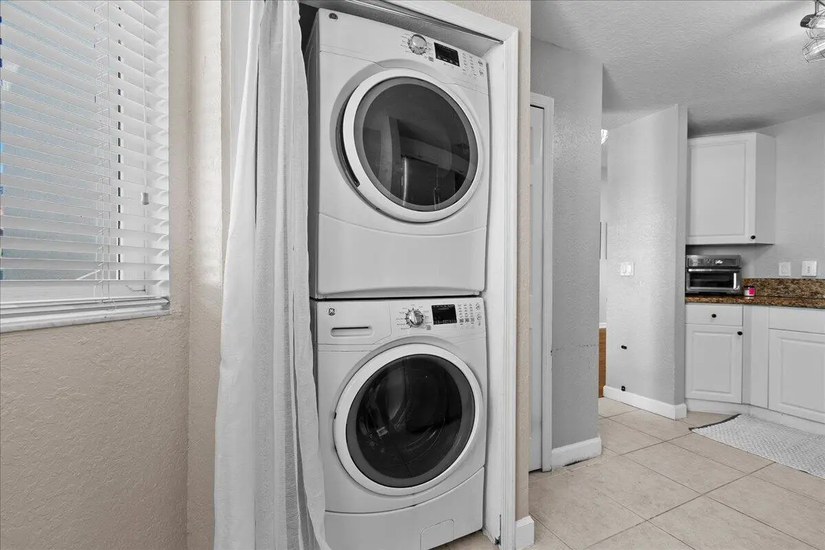 Laundry at 1403 Coastal Bay Boulevard, Boynton Beach