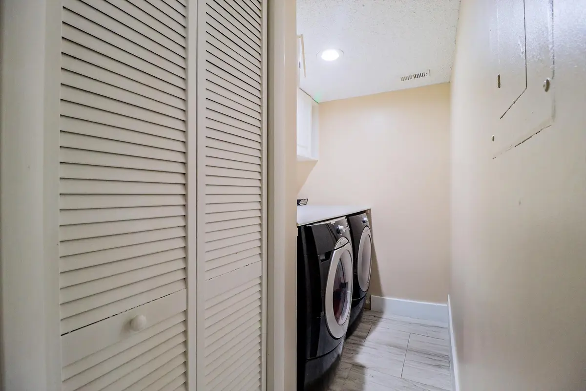 450 Palm #5 at 450 PALM Circle 106, Pembroke Pines