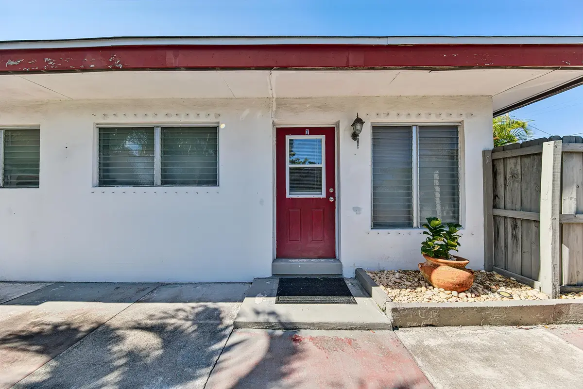 head-38 at 1223 NE 3rd Avenue 1-3, Fort Lauderdale