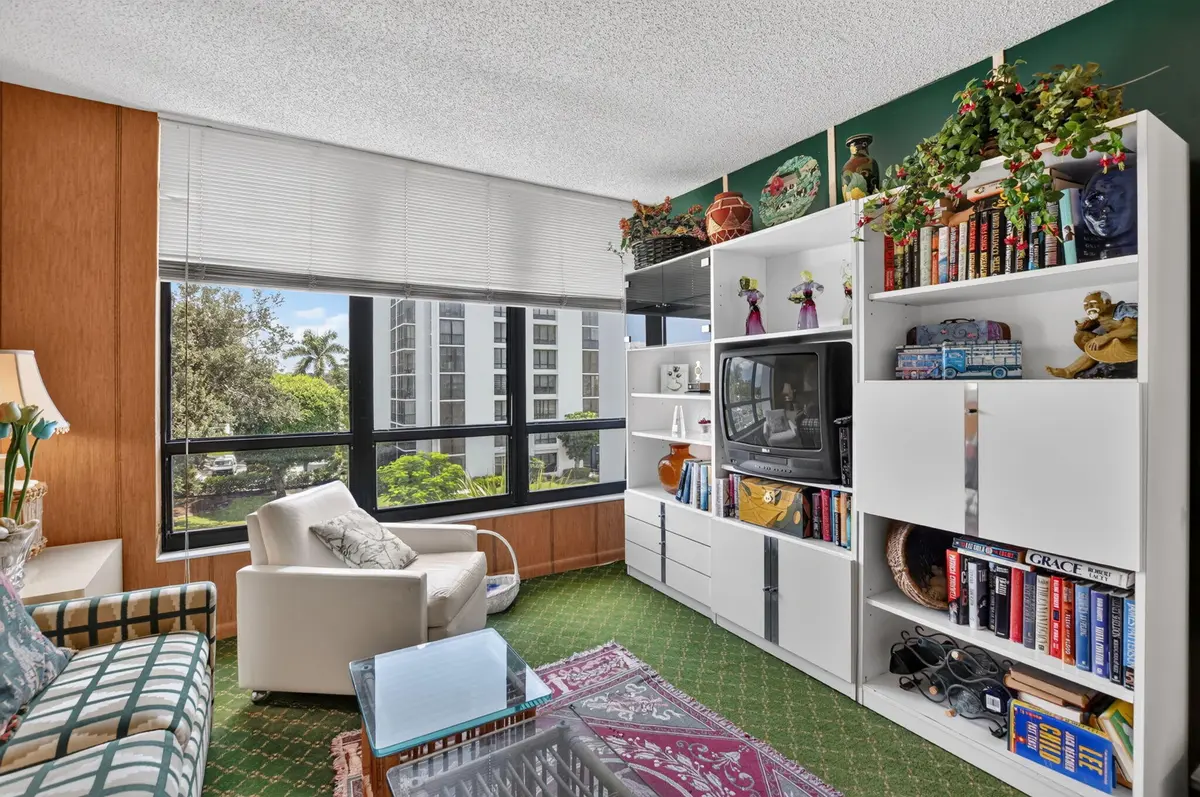 20-web-or-mls-DSC_7002 at 7786 Lakeside Boulevard 641, Boca Raton